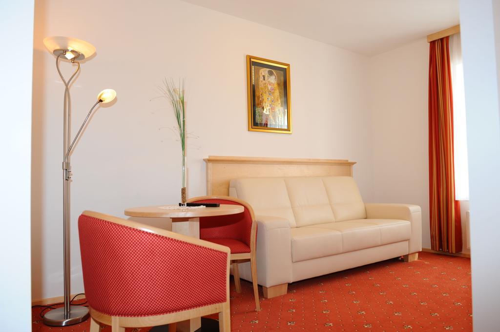 Hotel-Gasthof-Fleischerei - Zur Alten Post Schwanberg Ngoại thất bức ảnh