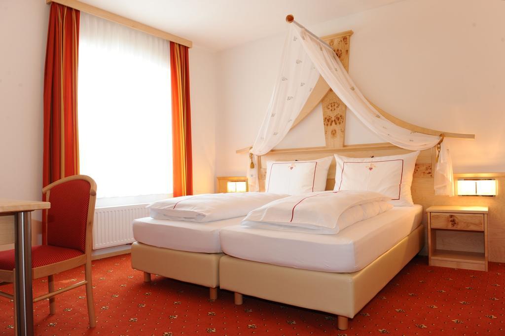 Hotel-Gasthof-Fleischerei - Zur Alten Post Schwanberg Phòng bức ảnh